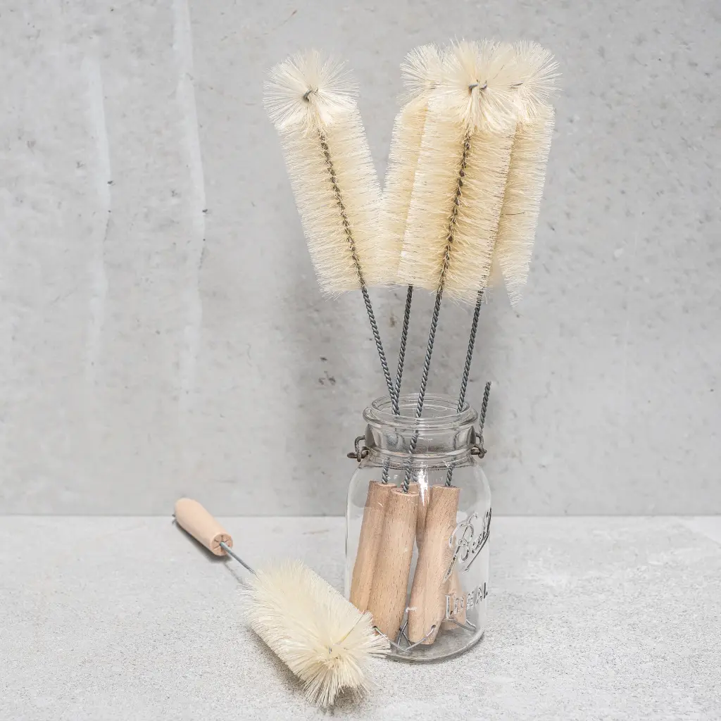 BottleBrushwWoodenHandleLongNatural-545.webp